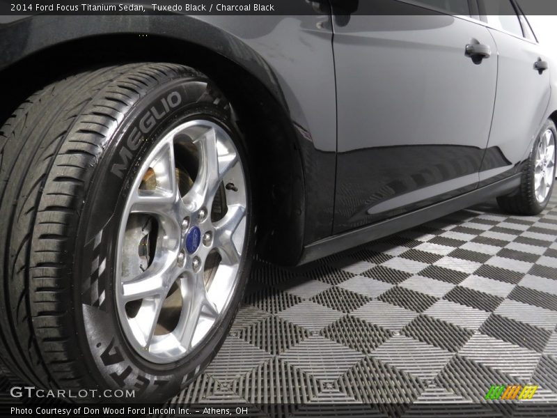 Tuxedo Black / Charcoal Black 2014 Ford Focus Titanium Sedan