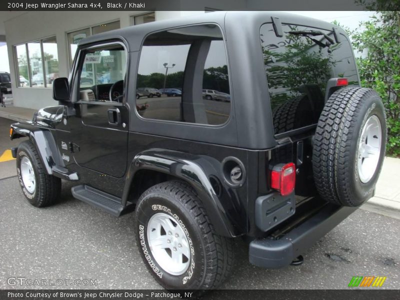 Black / Khaki 2004 Jeep Wrangler Sahara 4x4