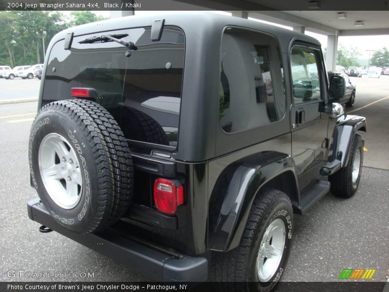 Black / Khaki 2004 Jeep Wrangler Sahara 4x4
