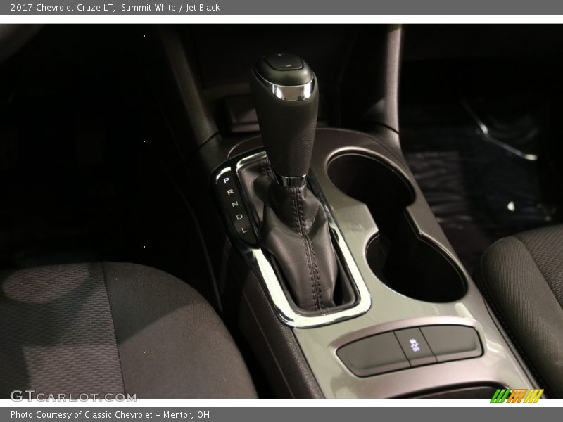 Summit White / Jet Black 2017 Chevrolet Cruze LT