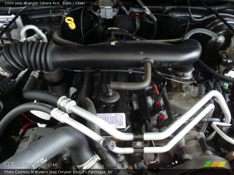 Black / Khaki 2004 Jeep Wrangler Sahara 4x4