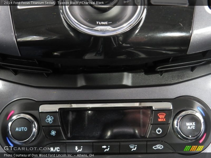 Tuxedo Black / Charcoal Black 2014 Ford Focus Titanium Sedan