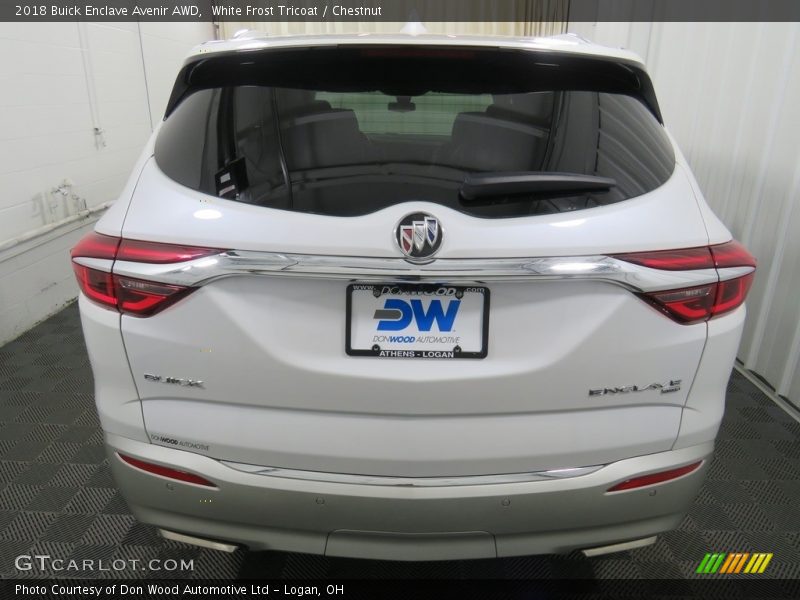 White Frost Tricoat / Chestnut 2018 Buick Enclave Avenir AWD