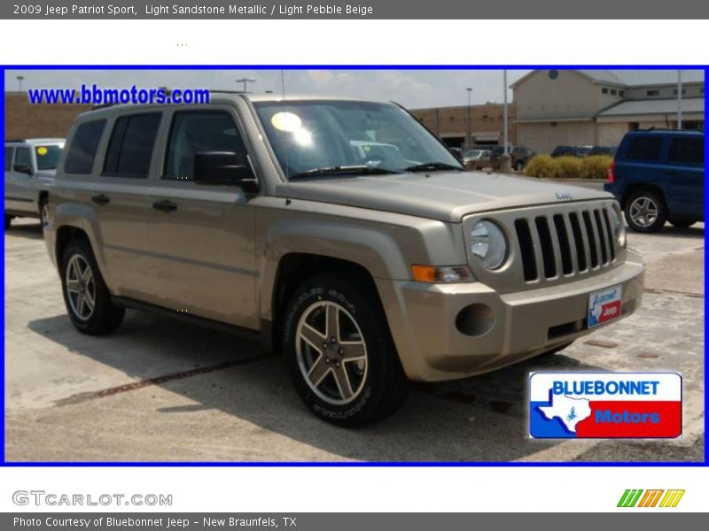 Light Sandstone Metallic / Light Pebble Beige 2009 Jeep Patriot Sport