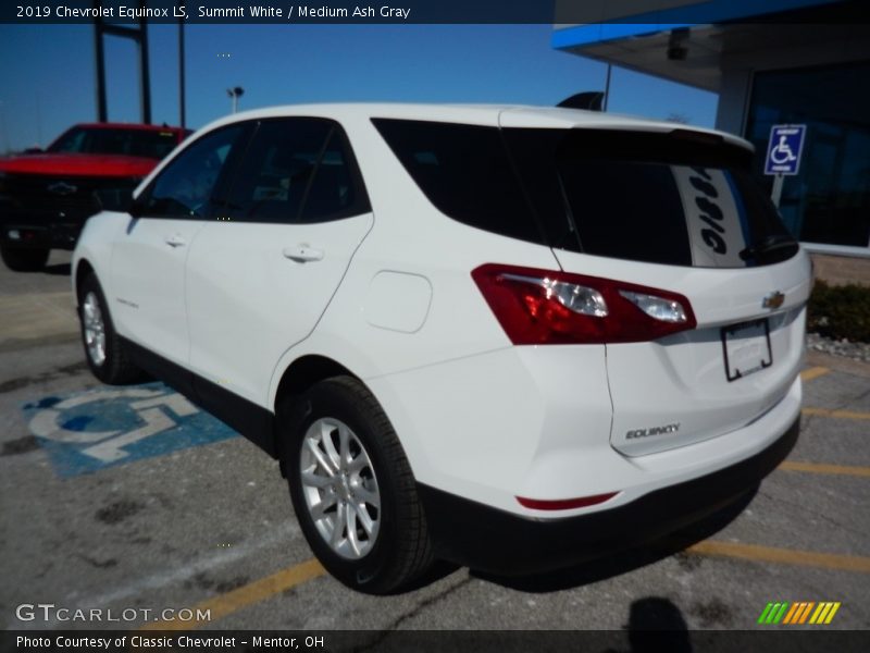 Summit White / Medium Ash Gray 2019 Chevrolet Equinox LS
