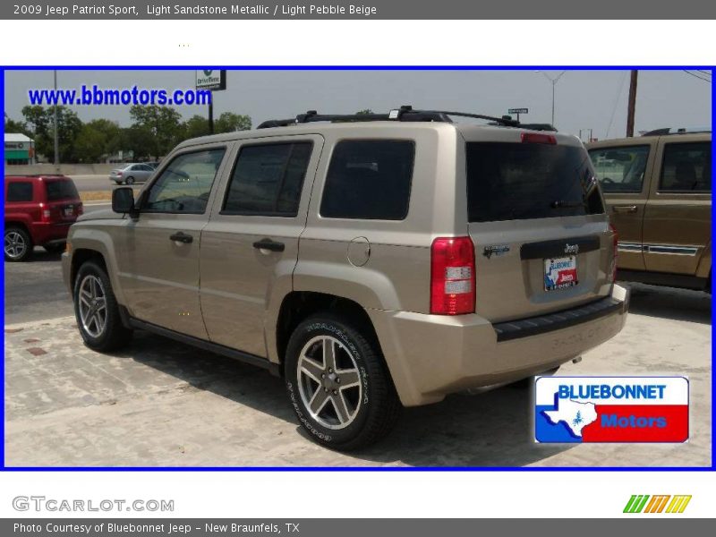 Light Sandstone Metallic / Light Pebble Beige 2009 Jeep Patriot Sport