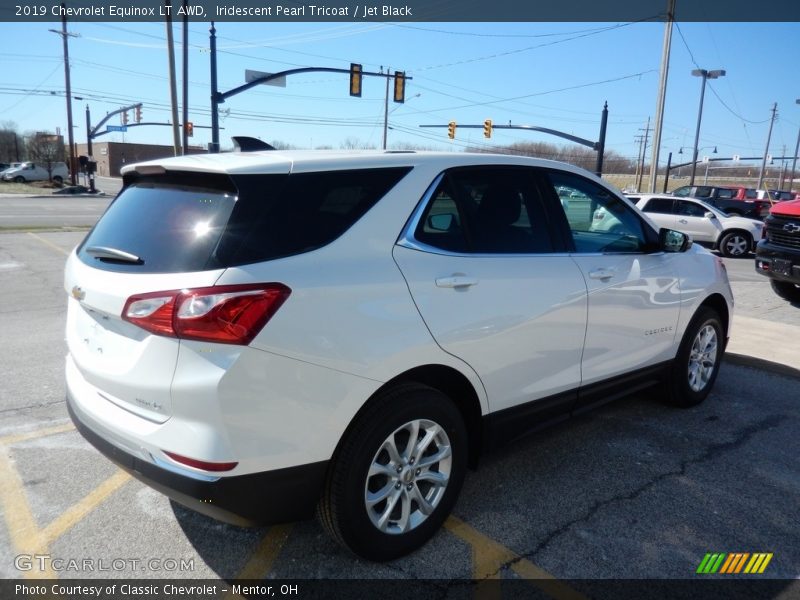 Iridescent Pearl Tricoat / Jet Black 2019 Chevrolet Equinox LT AWD