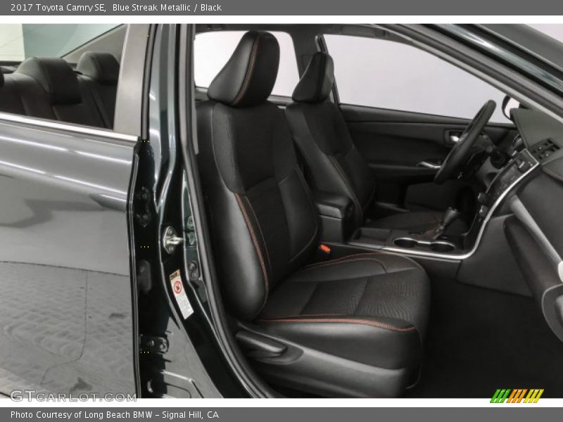 Blue Streak Metallic / Black 2017 Toyota Camry SE