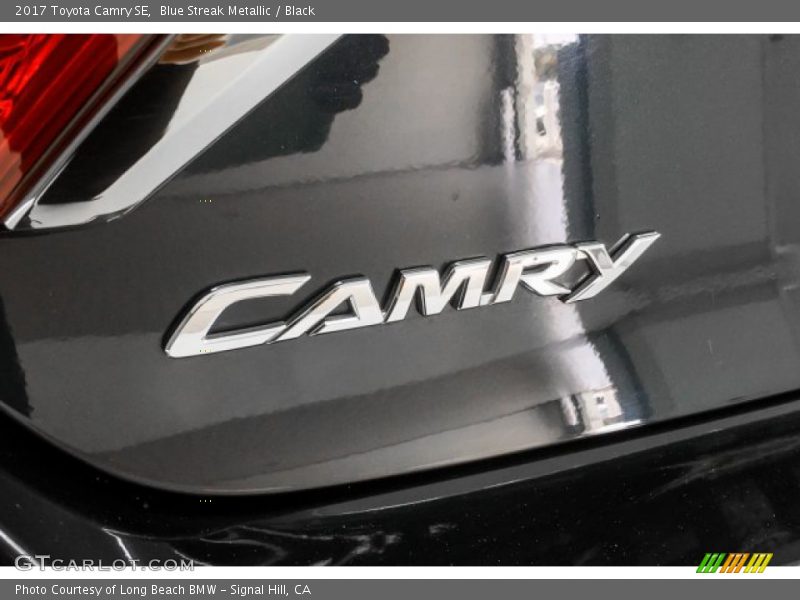 Blue Streak Metallic / Black 2017 Toyota Camry SE