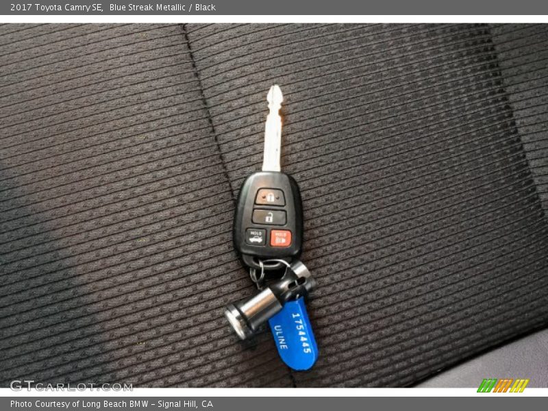 Blue Streak Metallic / Black 2017 Toyota Camry SE