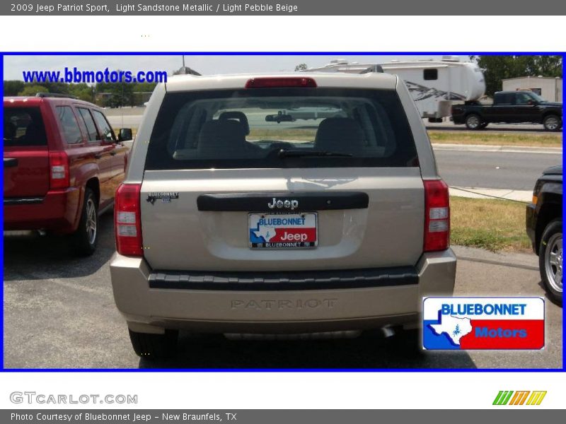 Light Sandstone Metallic / Light Pebble Beige 2009 Jeep Patriot Sport