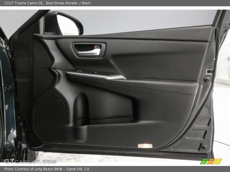 Blue Streak Metallic / Black 2017 Toyota Camry SE