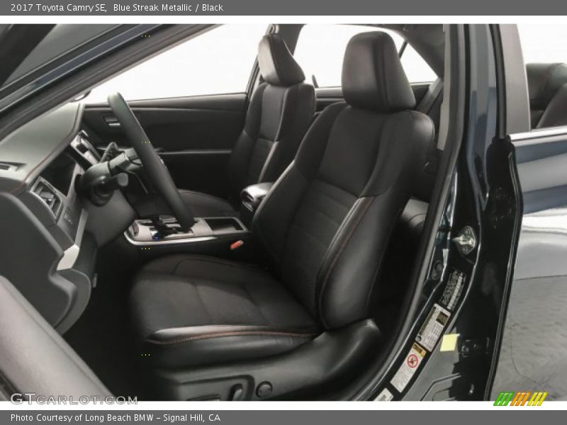 Blue Streak Metallic / Black 2017 Toyota Camry SE