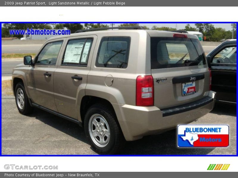 Light Sandstone Metallic / Light Pebble Beige 2009 Jeep Patriot Sport