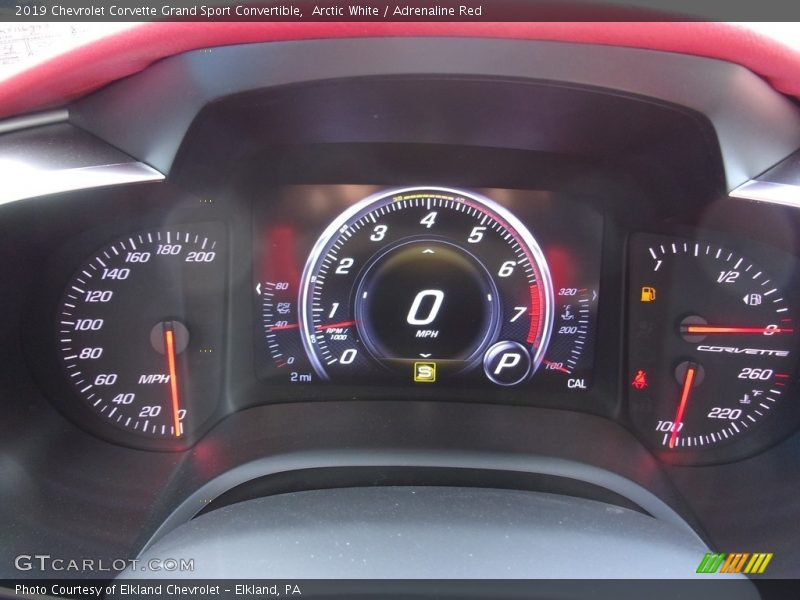 Arctic White / Adrenaline Red 2019 Chevrolet Corvette Grand Sport Convertible