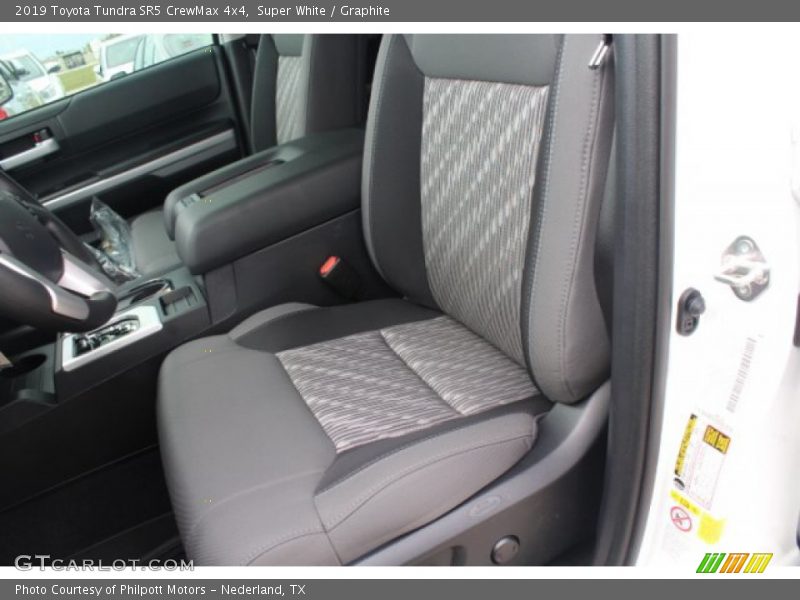 Super White / Graphite 2019 Toyota Tundra SR5 CrewMax 4x4