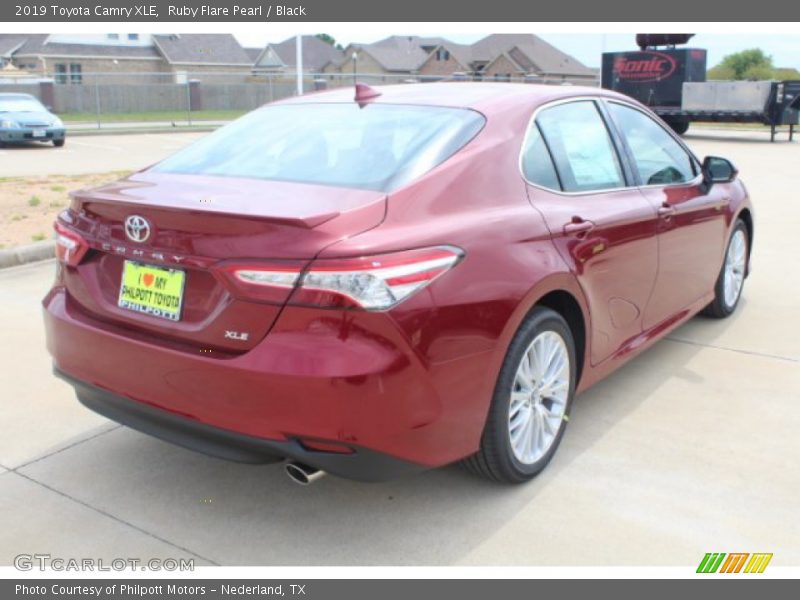 Ruby Flare Pearl / Black 2019 Toyota Camry XLE