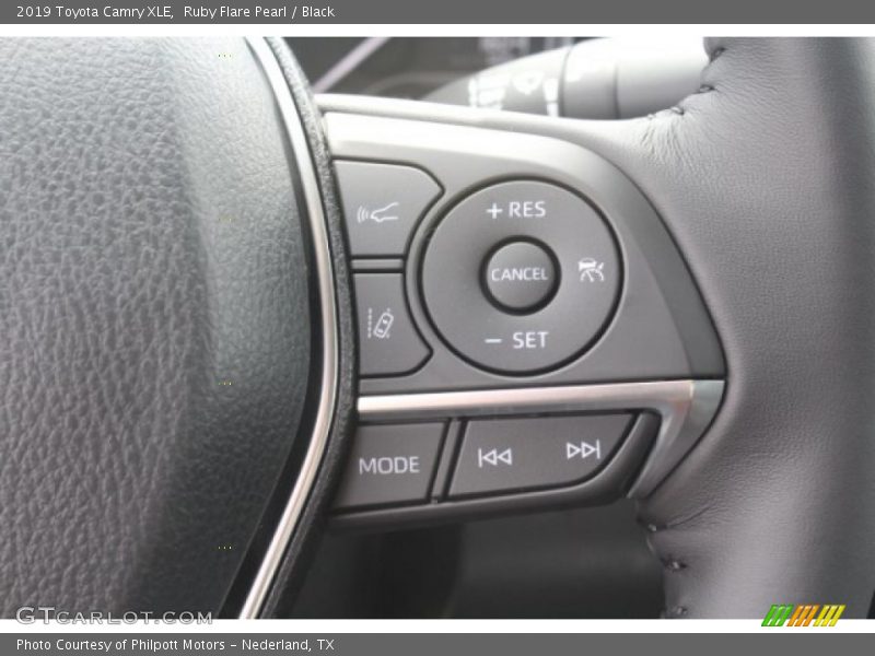 Ruby Flare Pearl / Black 2019 Toyota Camry XLE