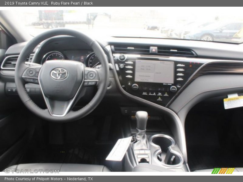 Ruby Flare Pearl / Black 2019 Toyota Camry XLE