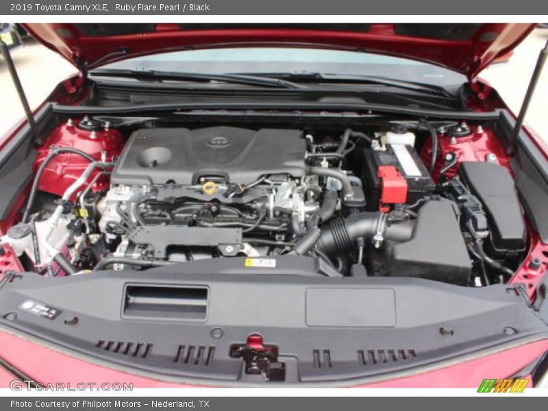 Ruby Flare Pearl / Black 2019 Toyota Camry XLE