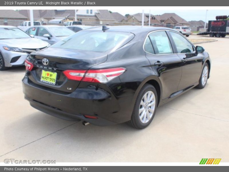 Midnight Black Metallic / Black 2019 Toyota Camry LE