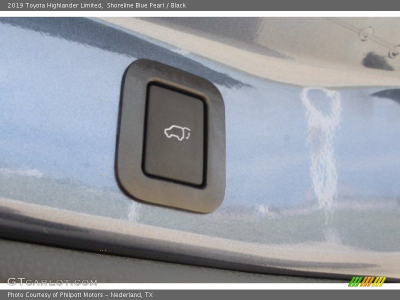 Shoreline Blue Pearl / Black 2019 Toyota Highlander Limited