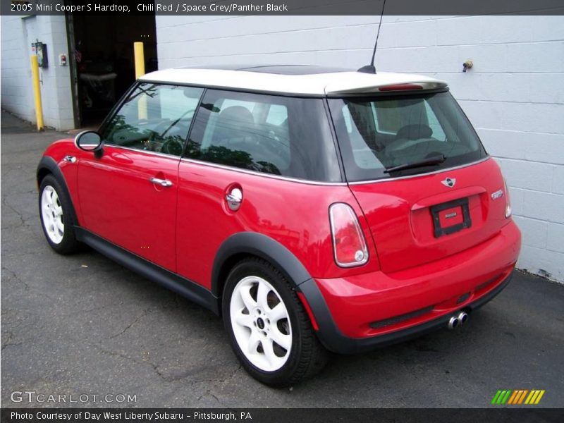 Chili Red / Space Grey/Panther Black 2005 Mini Cooper S Hardtop