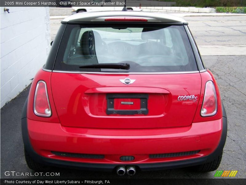 Chili Red / Space Grey/Panther Black 2005 Mini Cooper S Hardtop