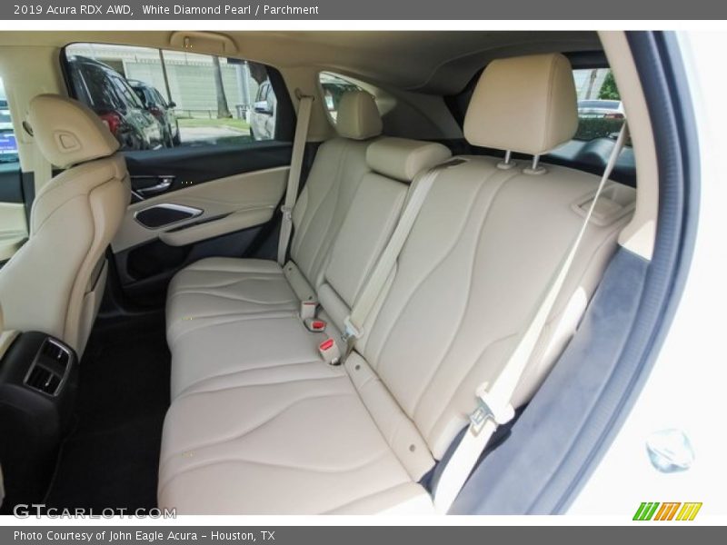White Diamond Pearl / Parchment 2019 Acura RDX AWD