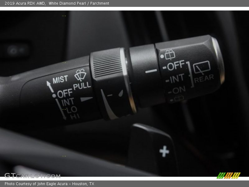 White Diamond Pearl / Parchment 2019 Acura RDX AWD