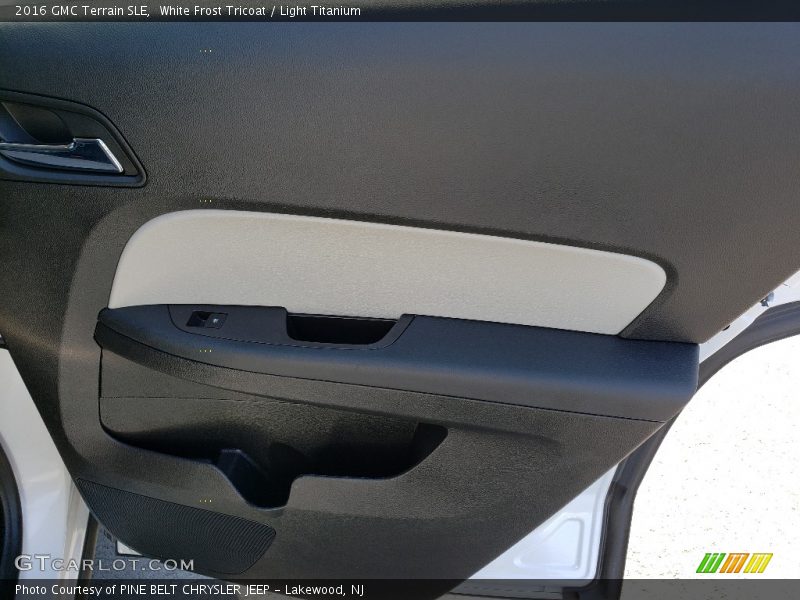 White Frost Tricoat / Light Titanium 2016 GMC Terrain SLE