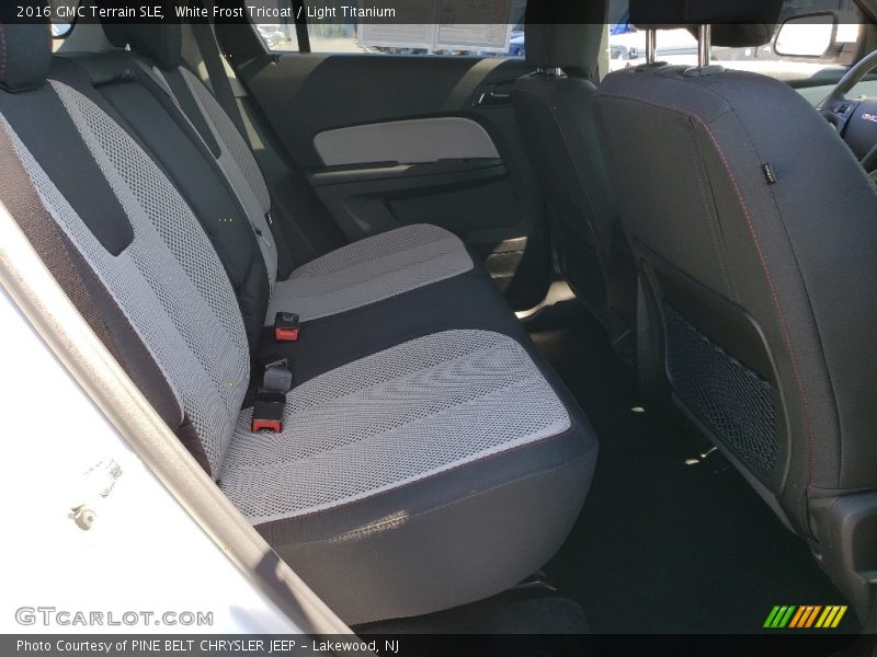 White Frost Tricoat / Light Titanium 2016 GMC Terrain SLE