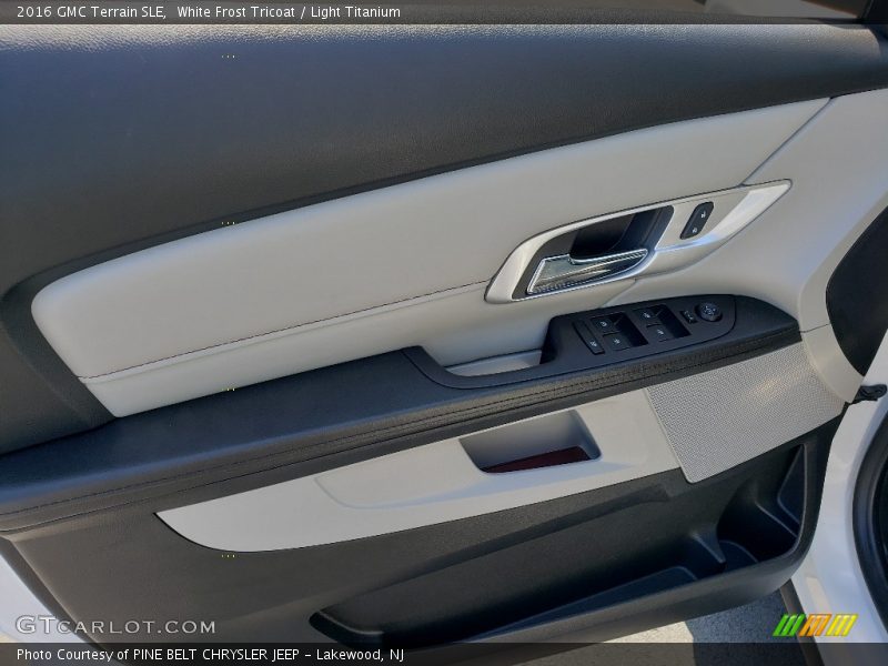 White Frost Tricoat / Light Titanium 2016 GMC Terrain SLE