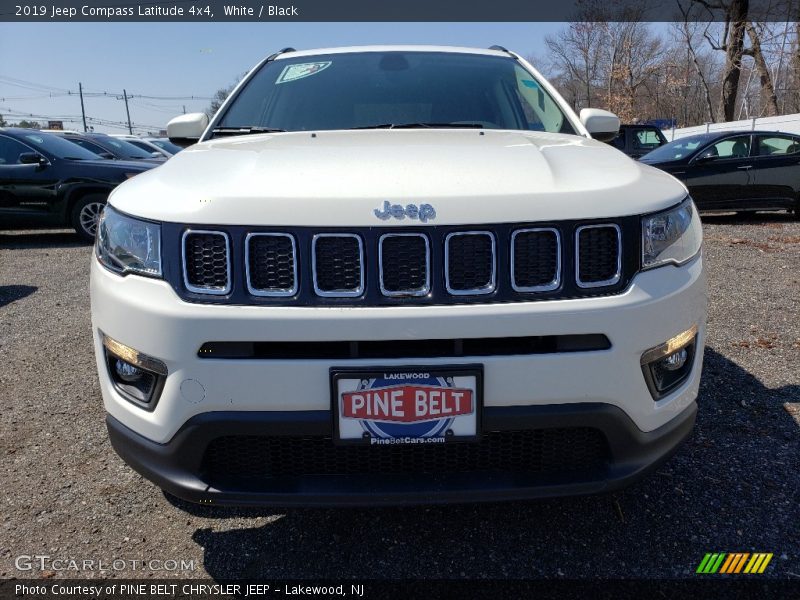 White / Black 2019 Jeep Compass Latitude 4x4