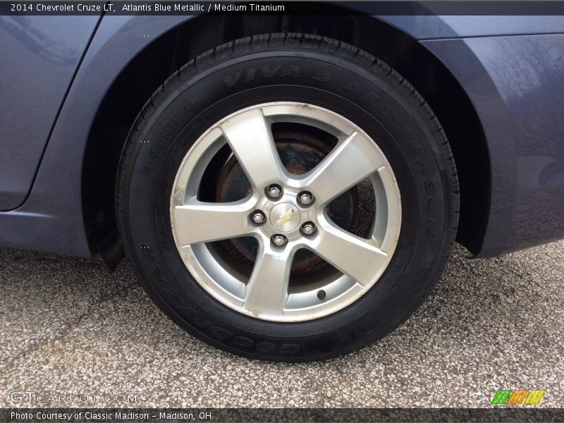 Atlantis Blue Metallic / Medium Titanium 2014 Chevrolet Cruze LT