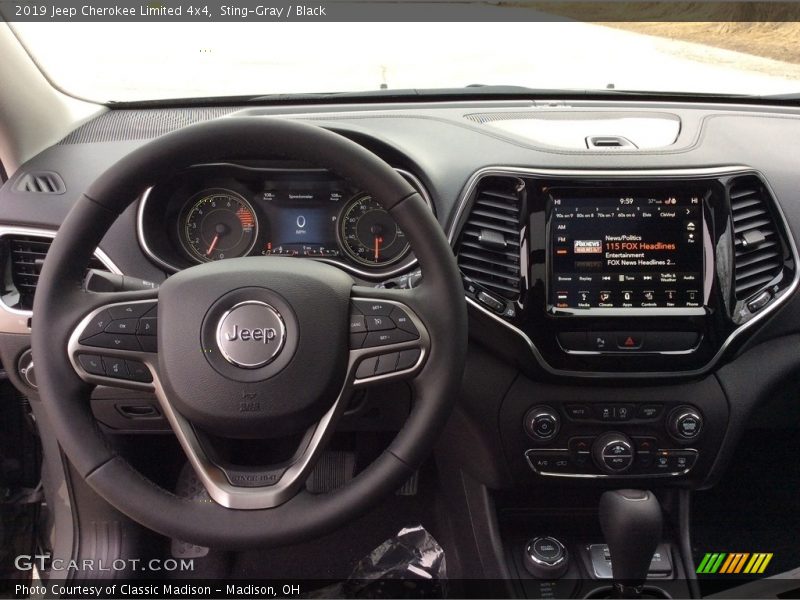 Sting-Gray / Black 2019 Jeep Cherokee Limited 4x4