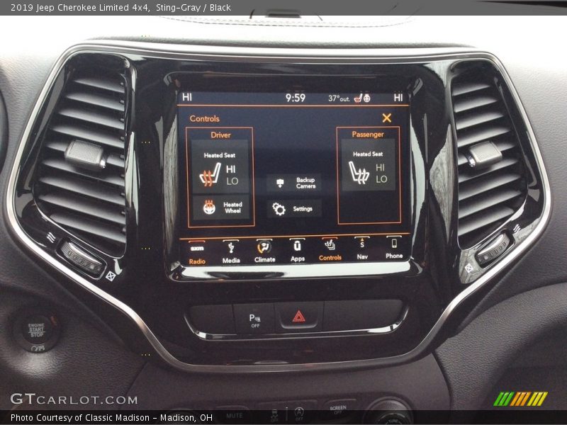 Sting-Gray / Black 2019 Jeep Cherokee Limited 4x4