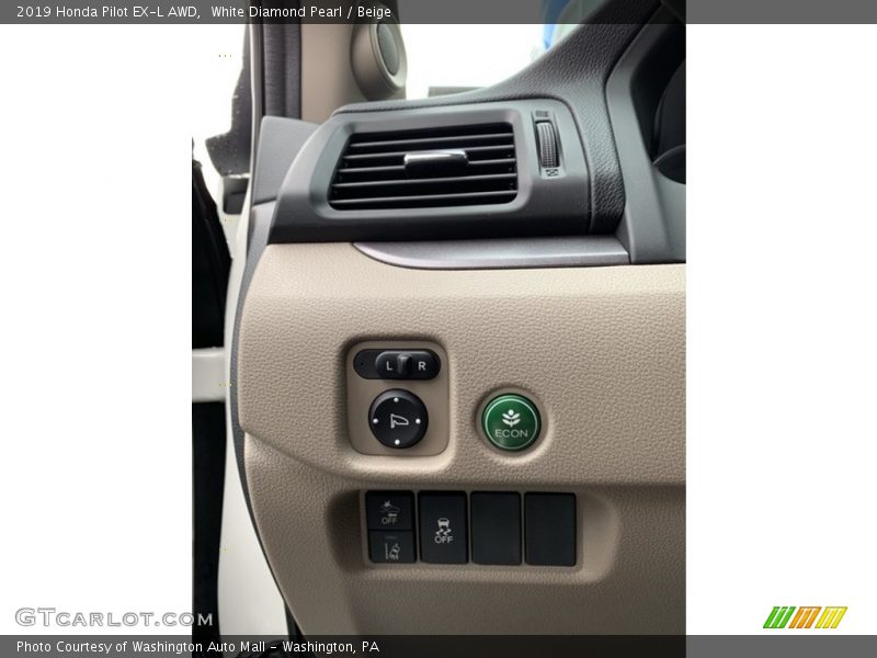 White Diamond Pearl / Beige 2019 Honda Pilot EX-L AWD