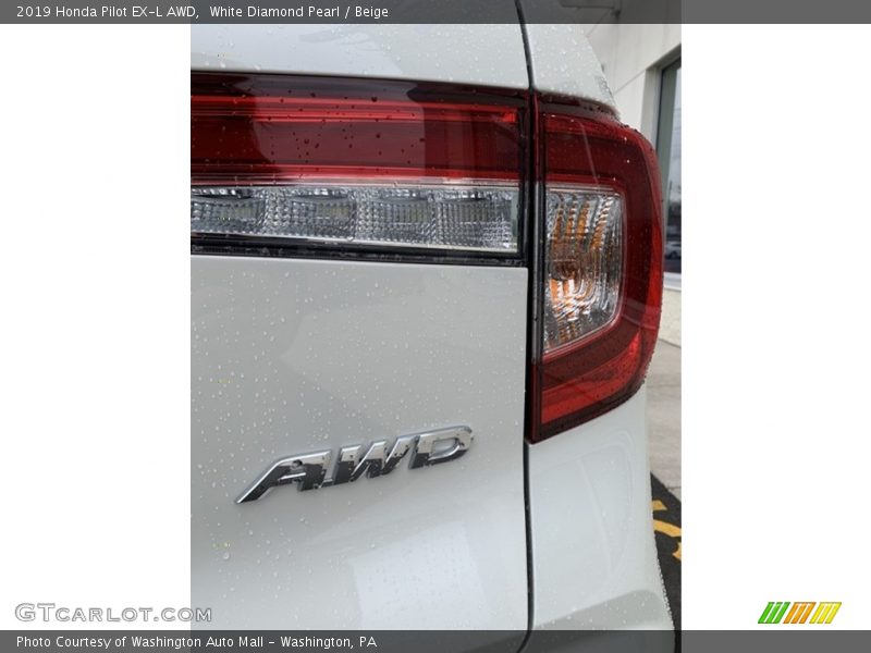 White Diamond Pearl / Beige 2019 Honda Pilot EX-L AWD