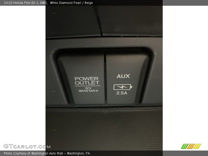 White Diamond Pearl / Beige 2019 Honda Pilot EX-L AWD
