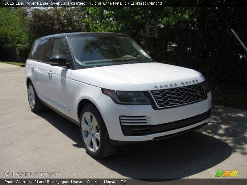Yulong White Metallic / Espresso/Almond 2019 Land Rover Range Rover Supercharged