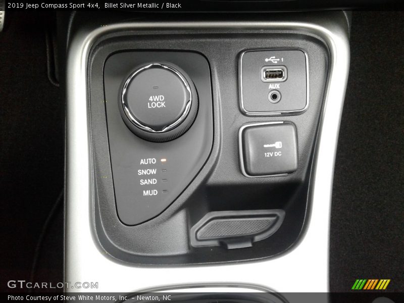 Controls of 2019 Compass Sport 4x4
