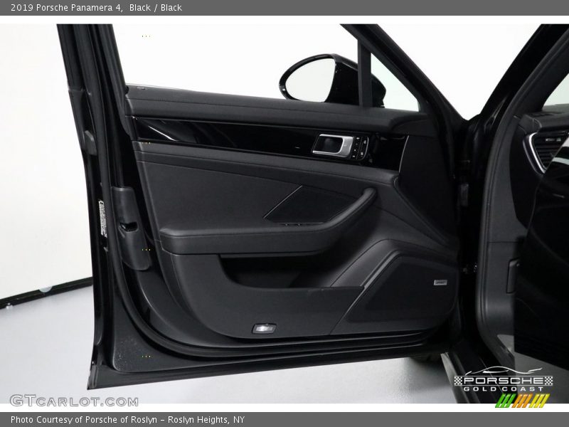 Black / Black 2019 Porsche Panamera 4