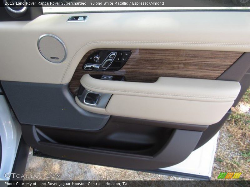 Yulong White Metallic / Espresso/Almond 2019 Land Rover Range Rover Supercharged
