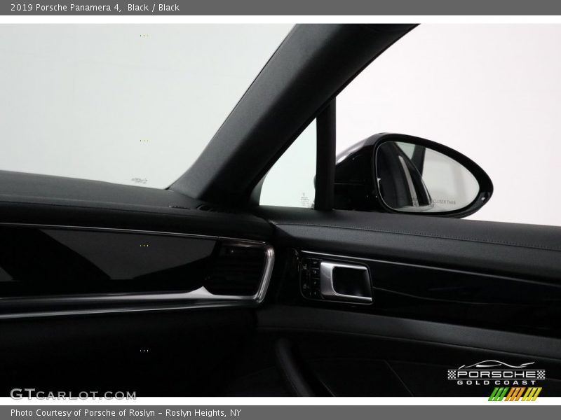 Black / Black 2019 Porsche Panamera 4