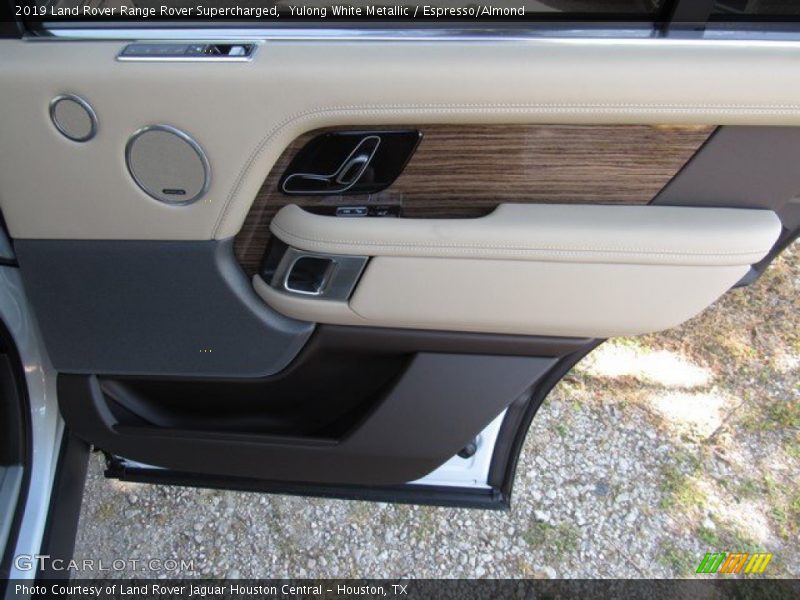 Yulong White Metallic / Espresso/Almond 2019 Land Rover Range Rover Supercharged