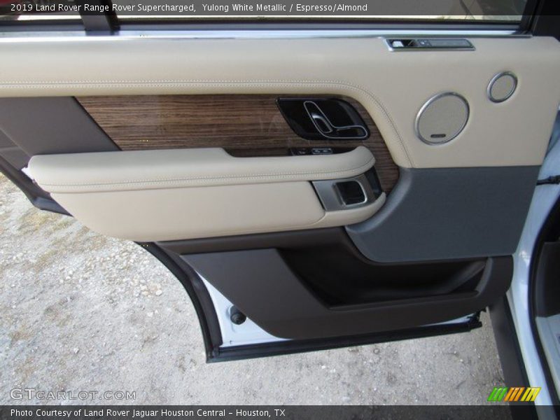 Yulong White Metallic / Espresso/Almond 2019 Land Rover Range Rover Supercharged
