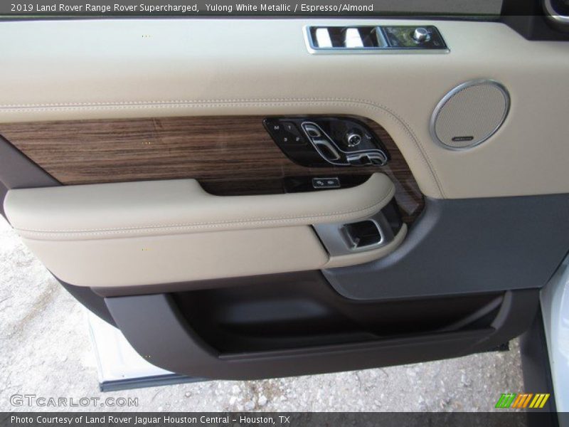 Yulong White Metallic / Espresso/Almond 2019 Land Rover Range Rover Supercharged