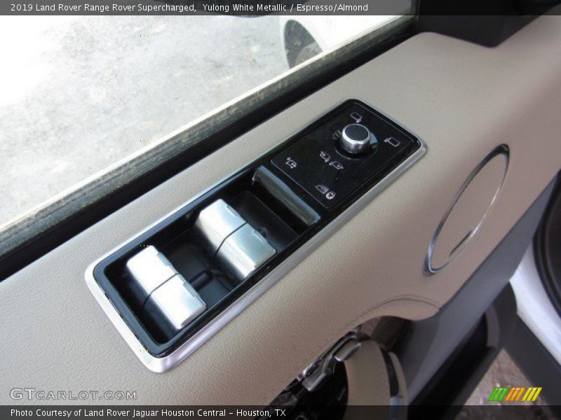 Yulong White Metallic / Espresso/Almond 2019 Land Rover Range Rover Supercharged