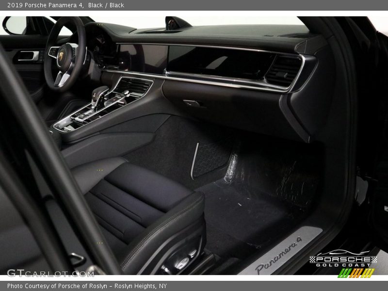 Black / Black 2019 Porsche Panamera 4
